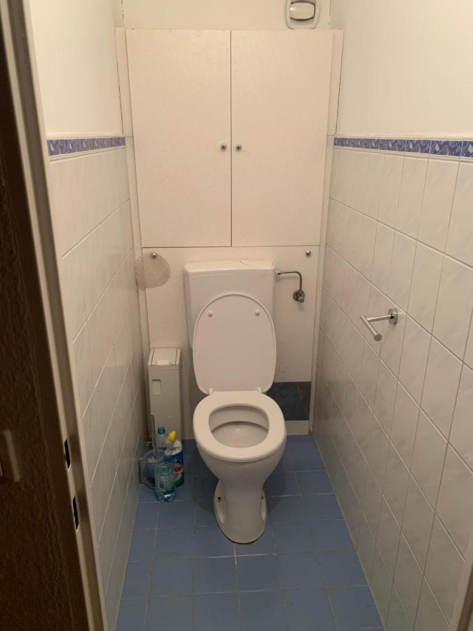 Sehr Schone Zimmer 1 In Wien Favoriten Eksteriør bilde